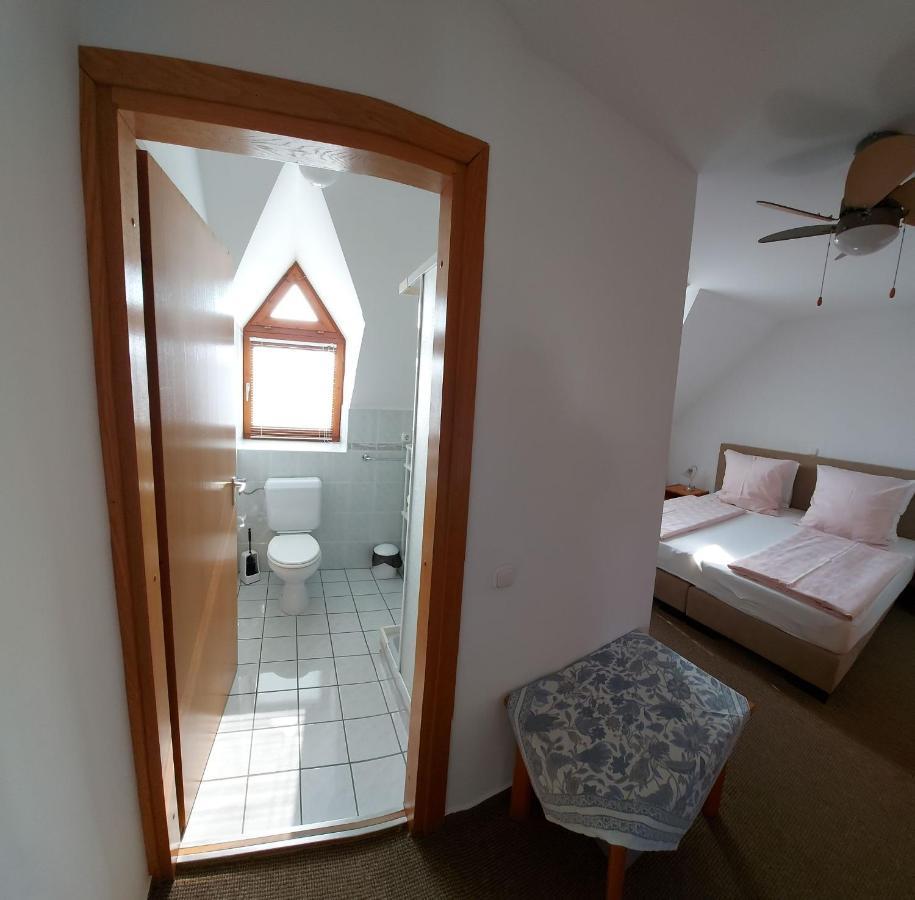 Emil Porta Hotel Balatongyörök Екстериор снимка