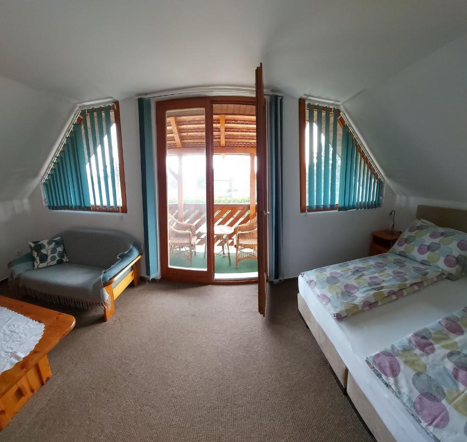 Emil Porta Hotel Balatongyörök Екстериор снимка