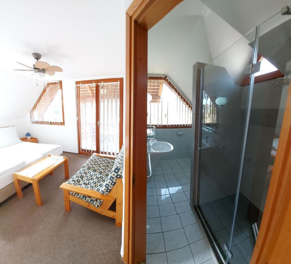 Emil Porta Hotel Balatongyörök Екстериор снимка